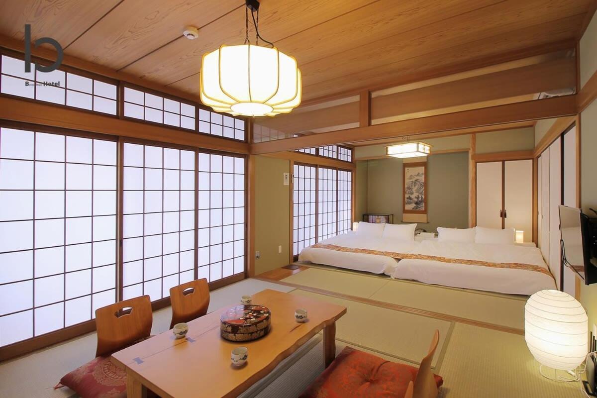 Hanagin - 3 Bedroom Japanese Apartment For 11 People 201 Hiroshima Exterior foto